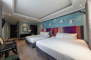 Amica Premier Hotel and Travel