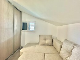 Seaside apartments Zlokovic