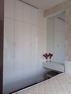Chiip Apartment in Golden Mansion