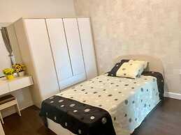 Chiip Apartment in Golden Mansion