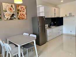 Chiip Apartment in Golden Mansion
