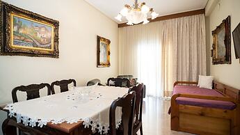 Theoni Central Apartment