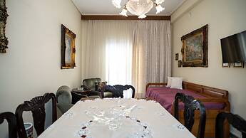 Theoni Central Apartment