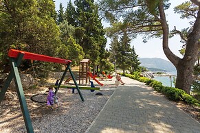 Villa Platanus With Private Pool & Sea View
