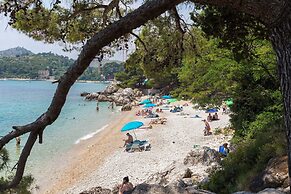 Villa Platanus With Private Pool & Sea View