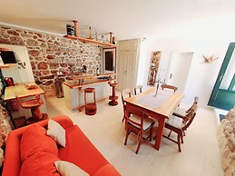 Villa Platanus With Private Pool & Sea View