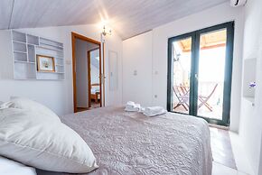 Villa Platanus With Private Pool & Sea View