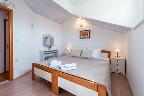 Villa Platanus With Private Pool & Sea View