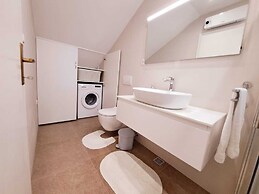 Villa Platanus With Private Pool & Sea View