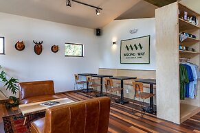 Wrong Way River Lodge & Cabins