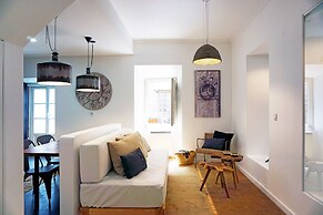 Sonel Investe Anjos Boutique Apartments