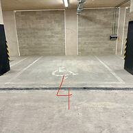 Luxury Spacious Flat With Communal Gardens Parking