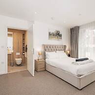 Luxury Spacious Flat With Communal Gardens Parking