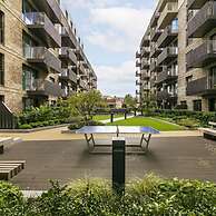 Luxury Spacious Flat With Communal Gardens Parking