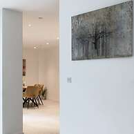 Luxury Spacious Flat With Communal Gardens Parking