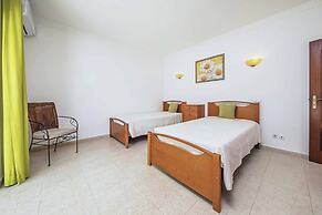 Villa Cordyline