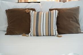 Saranda Waterside Apartments