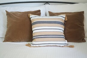 Saranda Waterside Apartments