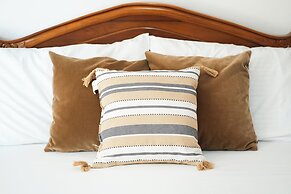 Saranda Waterside Apartments