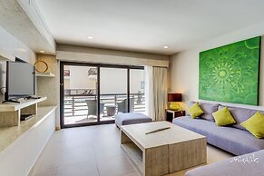 Beautiful Aldea Thai l Resort-style Pool