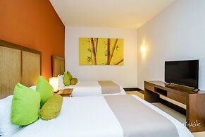 Beautiful Aldea Thai l Resort-style Pool