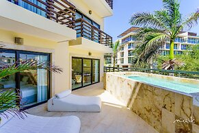 Beautiful Aldea Thai l Resort-style Pool