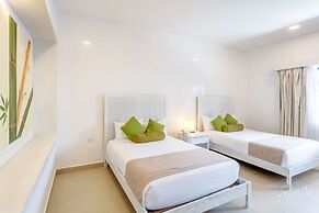 Beautiful Aldea Thai l Resort-style Pool