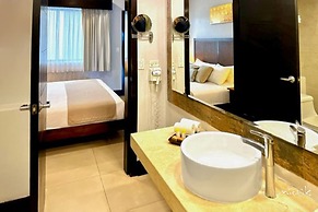 Beautiful Aldea Thai l Resort-style Pool