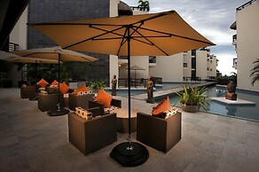 Beautiful Aldea Thai l Resort-style Pool