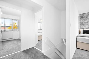 3-bed House in Birmingham-jlr,nec,bham,airport