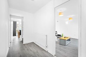 3-bed House in Birmingham-jlr,nec,bham,airport