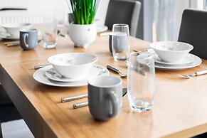 3-bed House in Birmingham-jlr,nec,bham,airport