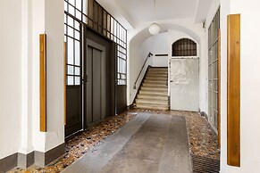 White Leaves Studio by Wonderful Italy