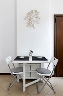 White Leaves Studio by Wonderful Italy
