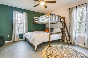 Mt Jackson Home w/ Hot Tub ~ 2 Mi to Bryce Resort!
