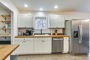 Mt Jackson Home w/ Hot Tub ~ 2 Mi to Bryce Resort!