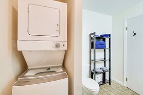 Lakefront Port Clinton Condo w/ Boat Dock & Slip!