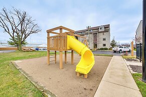 Lakefront Port Clinton Condo w/ Boat Dock & Slip!