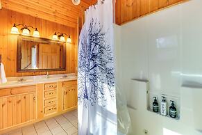 Private Hot Tub & Fire Pit: Log Cabin in Blakeslee