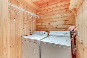 Private Hot Tub & Fire Pit: Log Cabin in Blakeslee