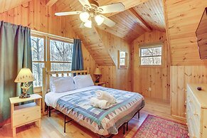 Private Hot Tub & Fire Pit: Log Cabin in Blakeslee