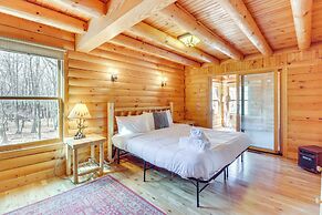 Private Hot Tub & Fire Pit: Log Cabin in Blakeslee