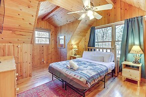 Private Hot Tub & Fire Pit: Log Cabin in Blakeslee