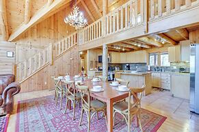 Private Hot Tub & Fire Pit: Log Cabin in Blakeslee