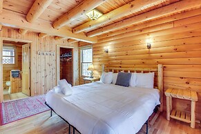 Private Hot Tub & Fire Pit: Log Cabin in Blakeslee