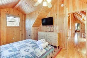 Private Hot Tub & Fire Pit: Log Cabin in Blakeslee