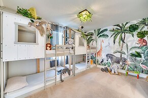 15 Mi to Disney: Davenport Home w/ Pool & Hot Tub