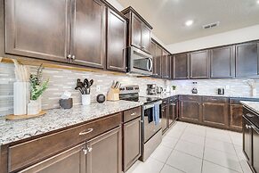 15 Mi to Disney: Davenport Home w/ Pool & Hot Tub