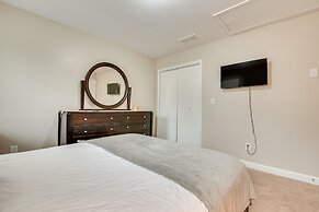 Pet-friendly Atlanta Home: 9 Mi to Downtown!