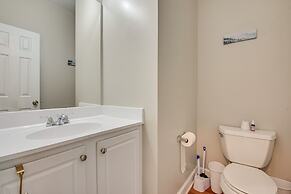 Pet-friendly Atlanta Home: 9 Mi to Downtown!